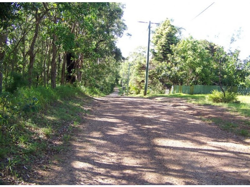 3 HELEN PDE, Lamb Island QLD 4184
