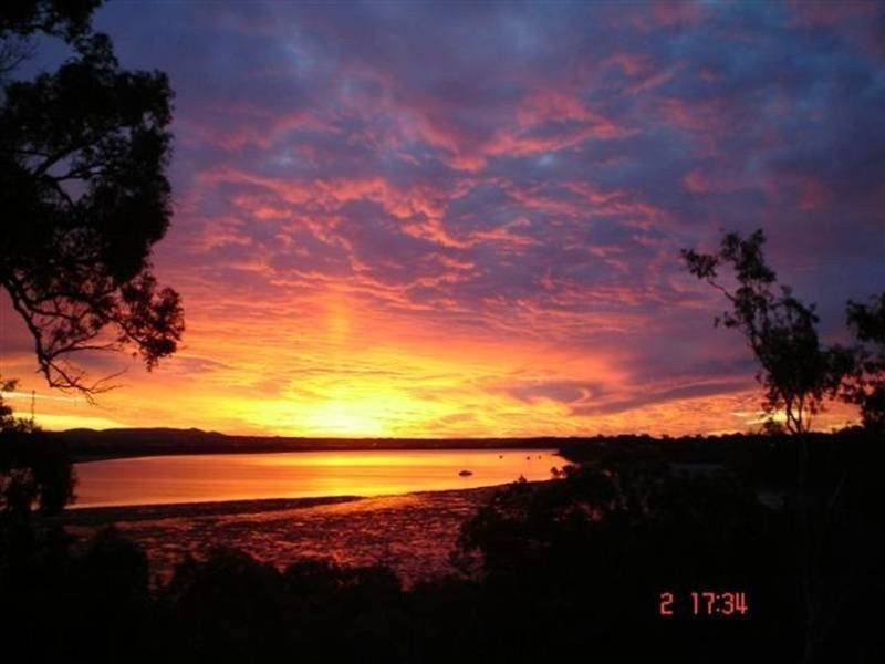 3 HELEN PDE, Lamb Island QLD 4184