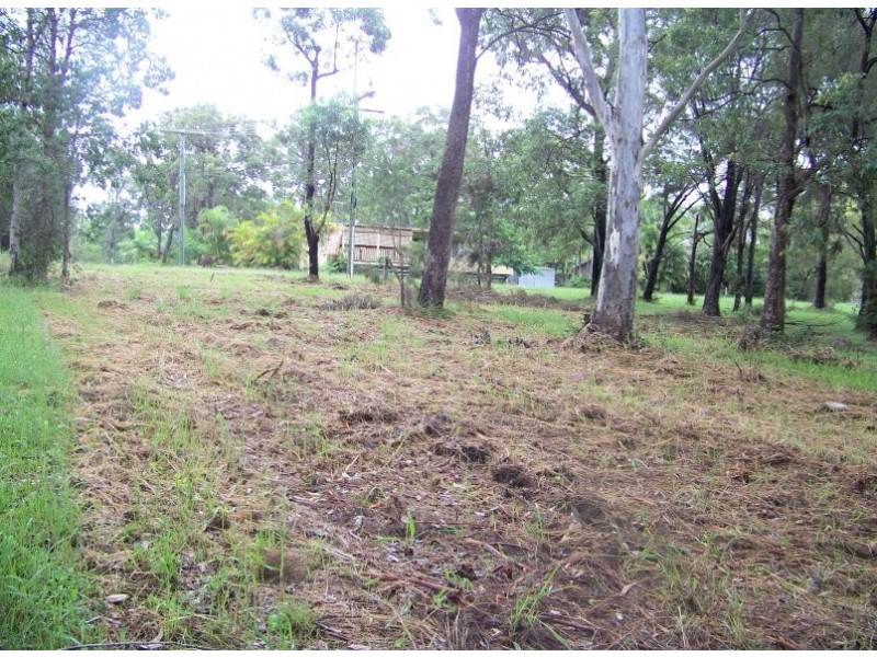 25 BRUCE st, Lamb Island QLD 4184