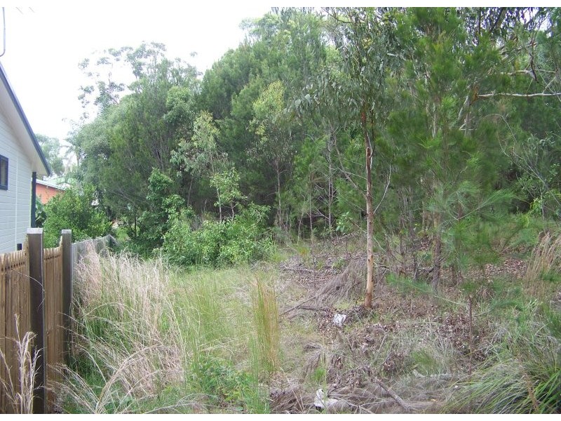 26 Leanne Street, Macleay Island QLD 4184