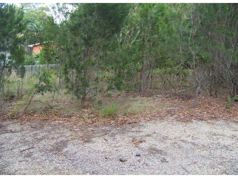 26 Leanne Street, Macleay Island QLD 4184