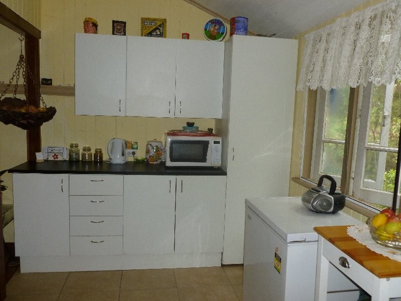 18 PANAROO STREET, Macleay Island QLD 4184