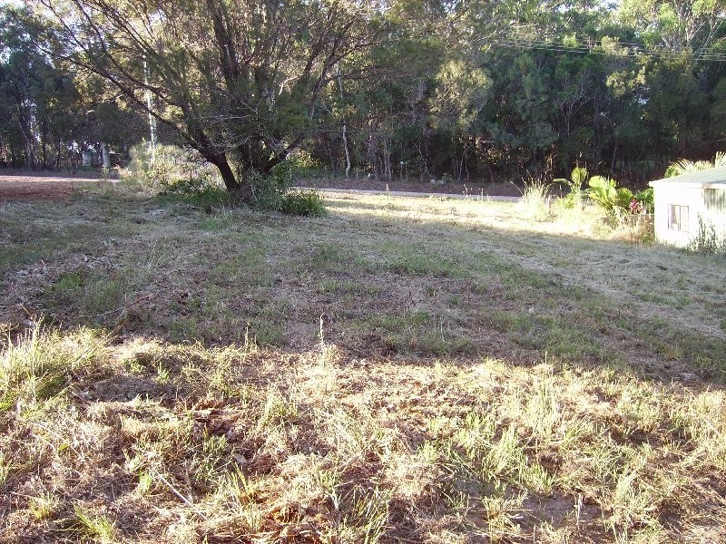 14 Glen Street, Macleay Island QLD 4184