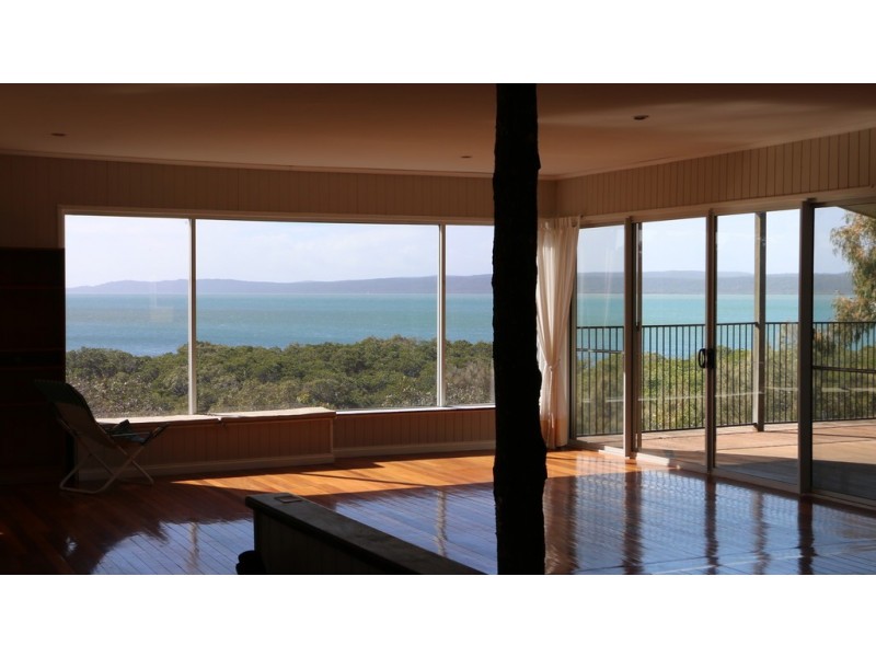 3 Island Outlook, Macleay Island QLD 4184