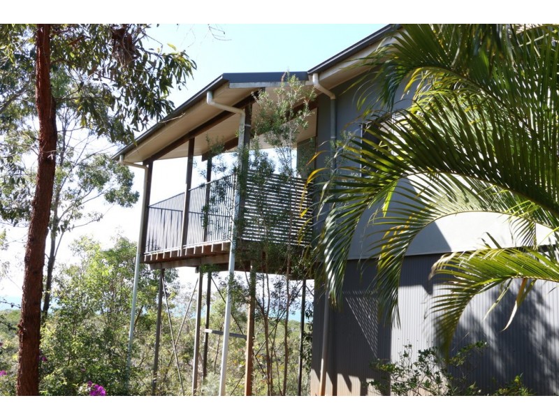 3 Island Outlook, Macleay Island QLD 4184