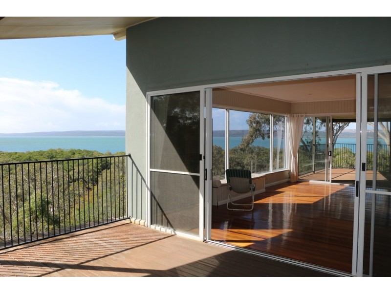 3 Island Outlook, Macleay Island QLD 4184