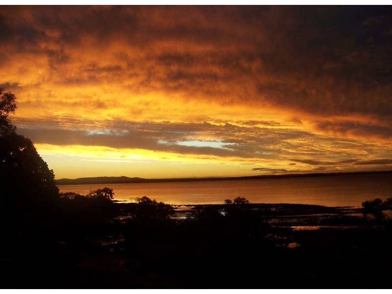 1 to 3 Coast Rd, Macleay Island QLD 4184