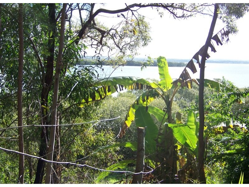 1 to 3 Coast Rd, Macleay Island QLD 4184