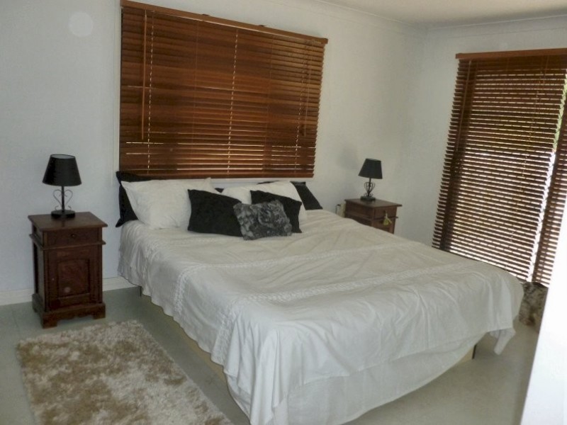 7 Leanne Street, Macleay Island QLD 4184