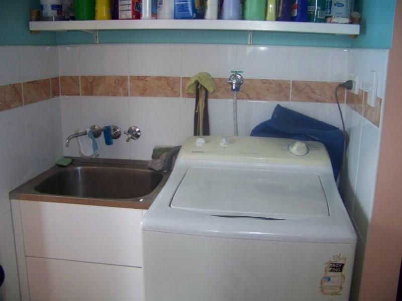 1 Gregory St, Macleay Island QLD 4184