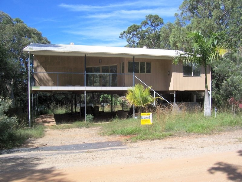 6 WAKE ST, Macleay Island QLD 4184