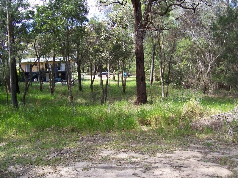 17 NOOGIE ST, Macleay Island QLD 4184