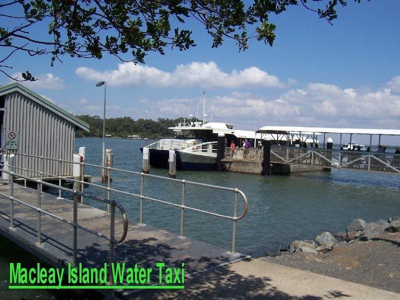 17 NOOGIE ST, Macleay Island QLD 4184