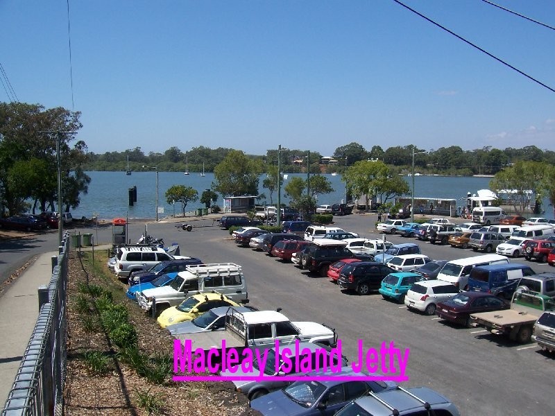 17 NOOGIE ST, Macleay Island QLD 4184