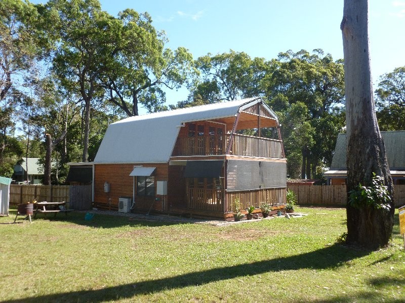 16 BLUE BAY CRESENT, Macleay Island QLD 4184