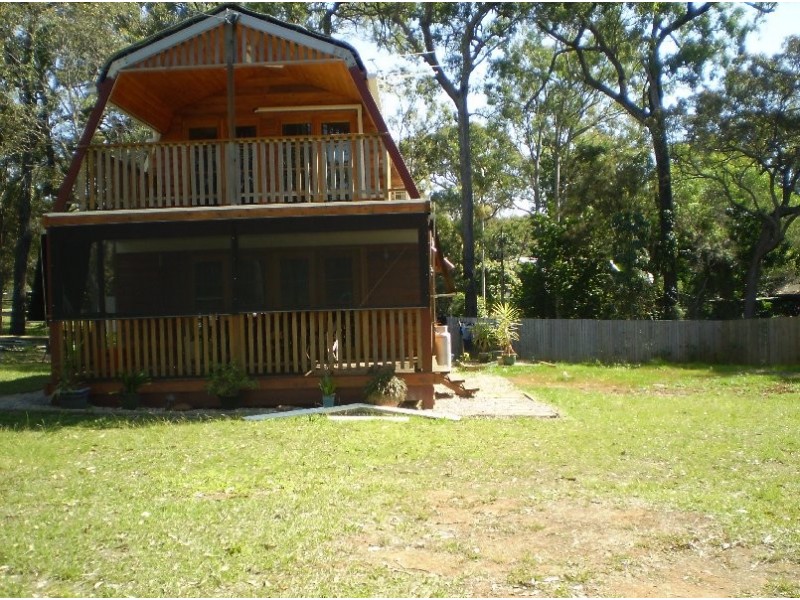 16 BLUE BAY CRESENT, Macleay Island QLD 4184