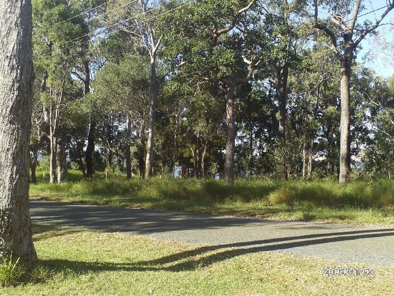 16 BLUE BAY CRESENT, Macleay Island QLD 4184