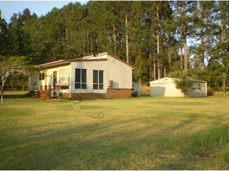 12 JORDAN STREET, Macleay Island QLD 4184