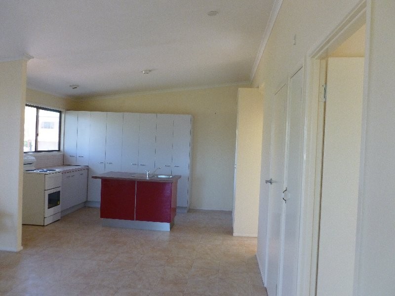 6 ILYA STREET, Macleay Island QLD 4184