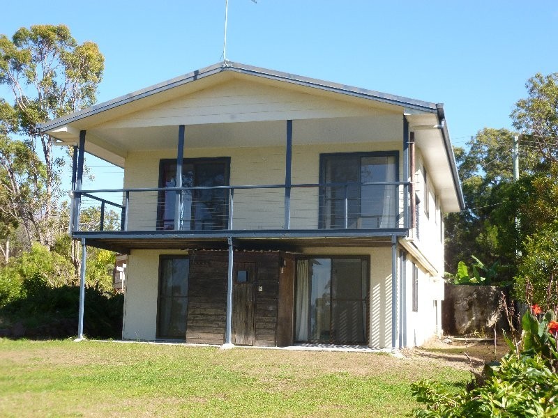 6 ILYA STREET, Macleay Island QLD 4184