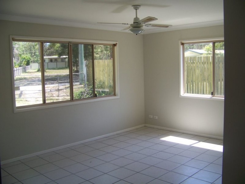 6 WILLIAM STREET, Macleay Island QLD 4184