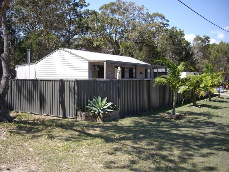 15 SENTOSA TERRACE, Macleay Island QLD 4184