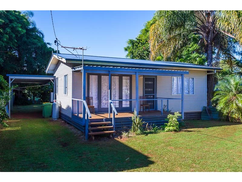 26 LEONIE CRES, Lamb Island QLD 4184