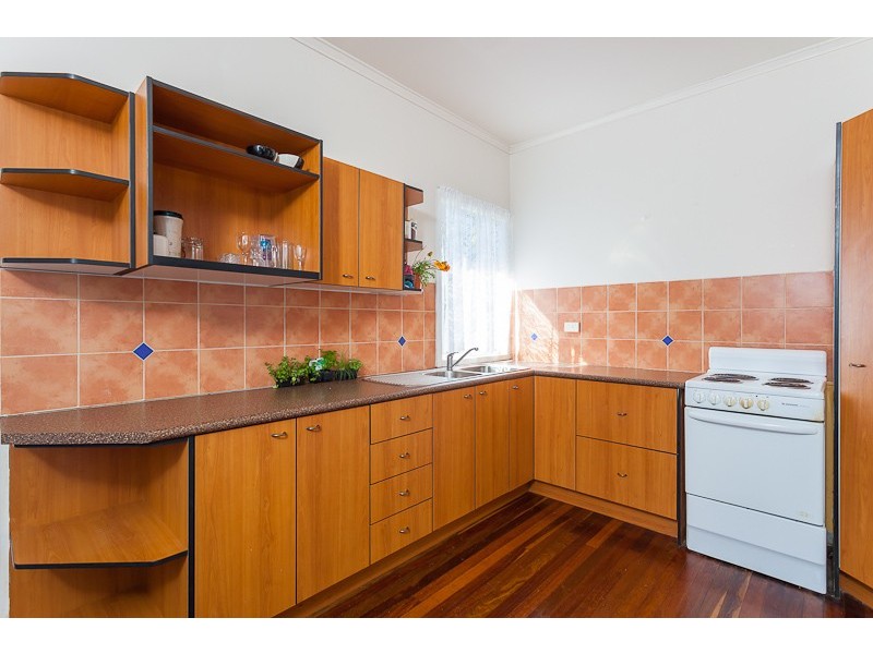 26 LEONIE CRES, Lamb Island QLD 4184