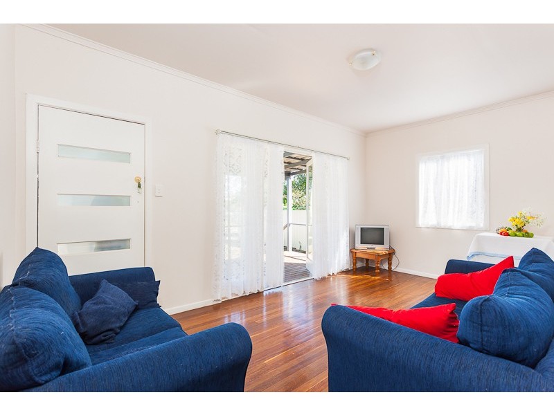 26 LEONIE CRES, Lamb Island QLD 4184