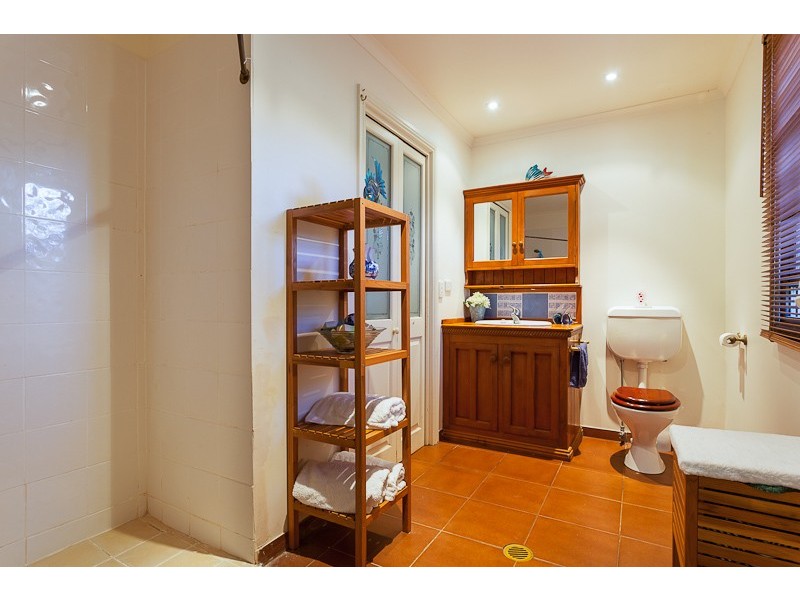 11 JUNE PDE, Lamb Island QLD 4184