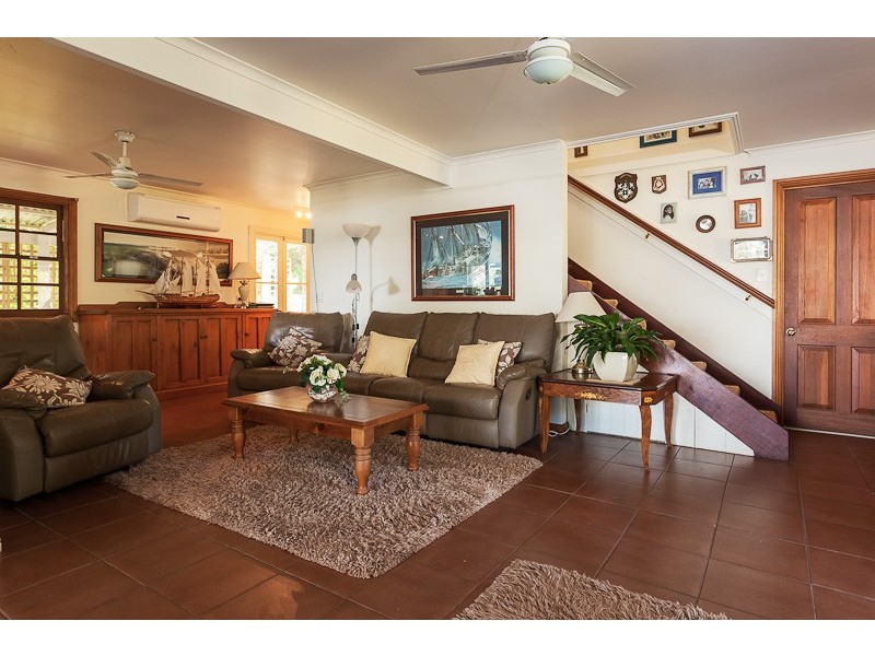 11 JUNE PDE, Lamb Island QLD 4184