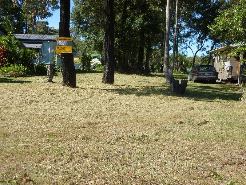 31 BENOWA, Macleay Island QLD 4184