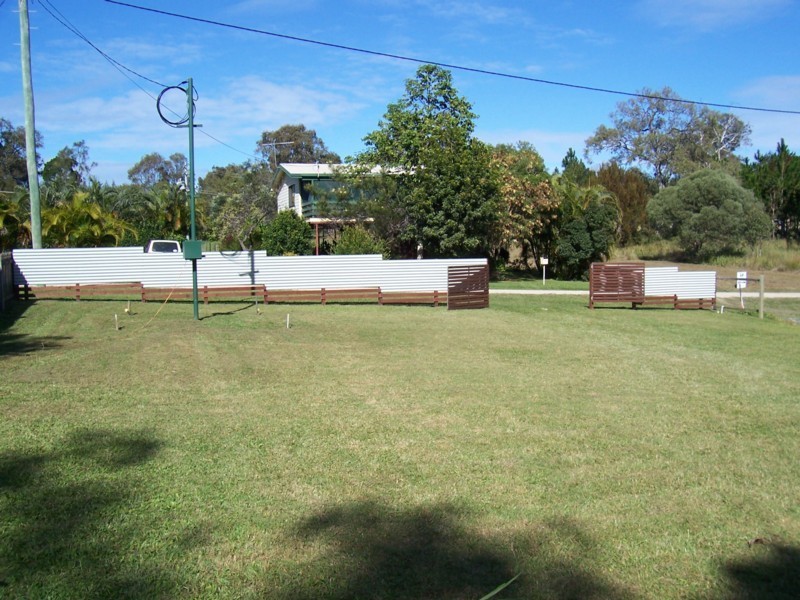 65 SCOTTS RD, Macleay Island QLD 4184