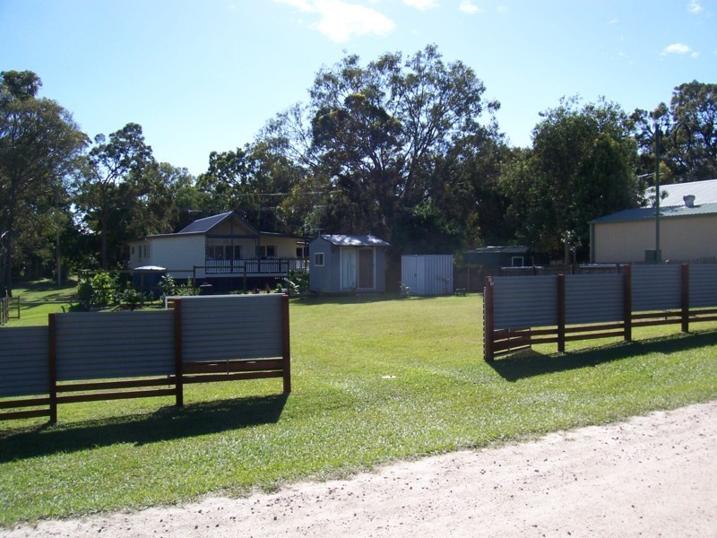 65 SCOTTS RD, Macleay Island QLD 4184