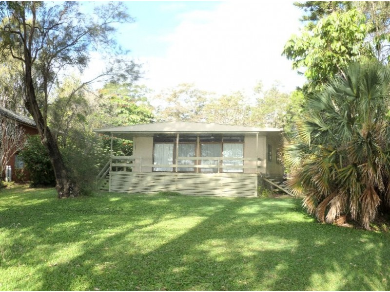 7 Coondooroopa Dve, Macleay Island QLD 4184