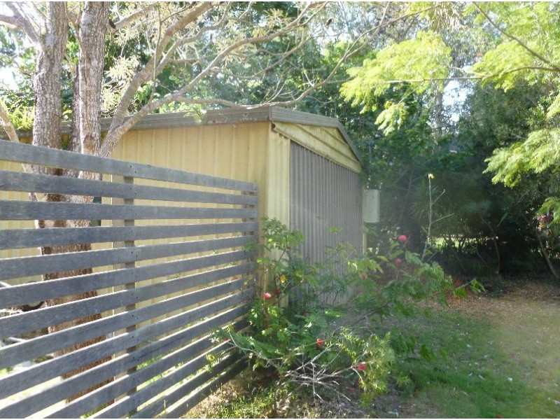 7 Coondooroopa Dve, Macleay Island QLD 4184