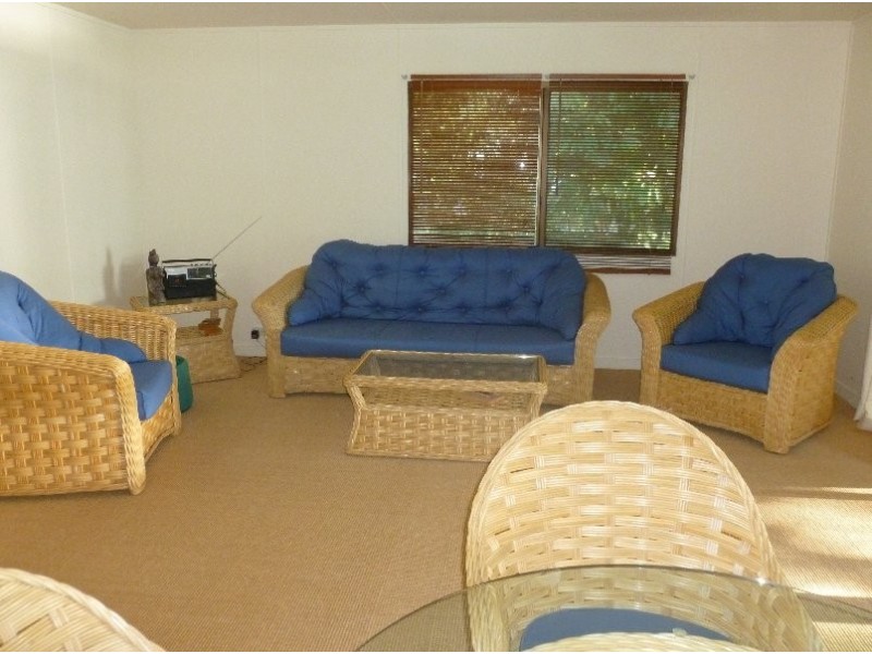 7 Coondooroopa Dve, Macleay Island QLD 4184