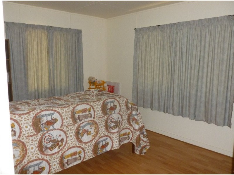 7 Coondooroopa Dve, Macleay Island QLD 4184