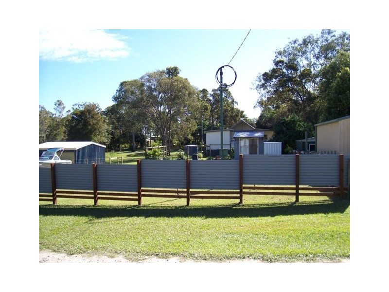 65 SCOTTS RD, Macleay Island QLD 4184
