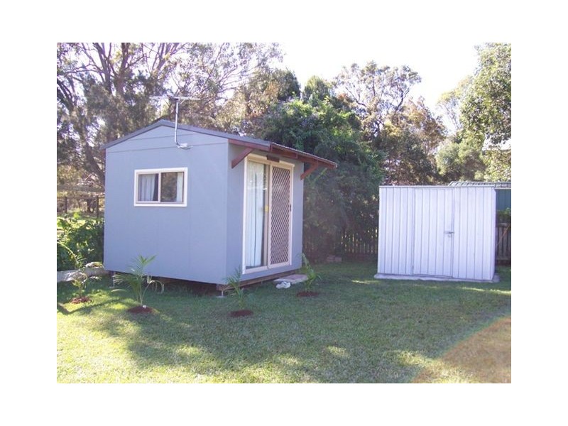 65 SCOTTS RD, Macleay Island QLD 4184