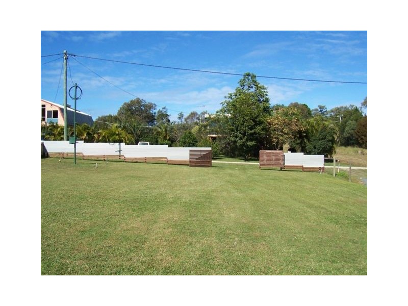 65 SCOTTS RD, Macleay Island QLD 4184