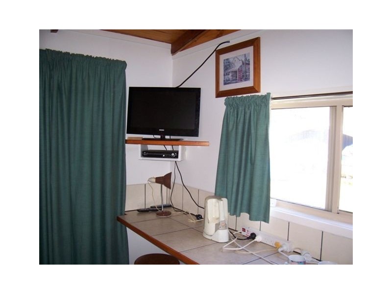 65 SCOTTS RD, Macleay Island QLD 4184