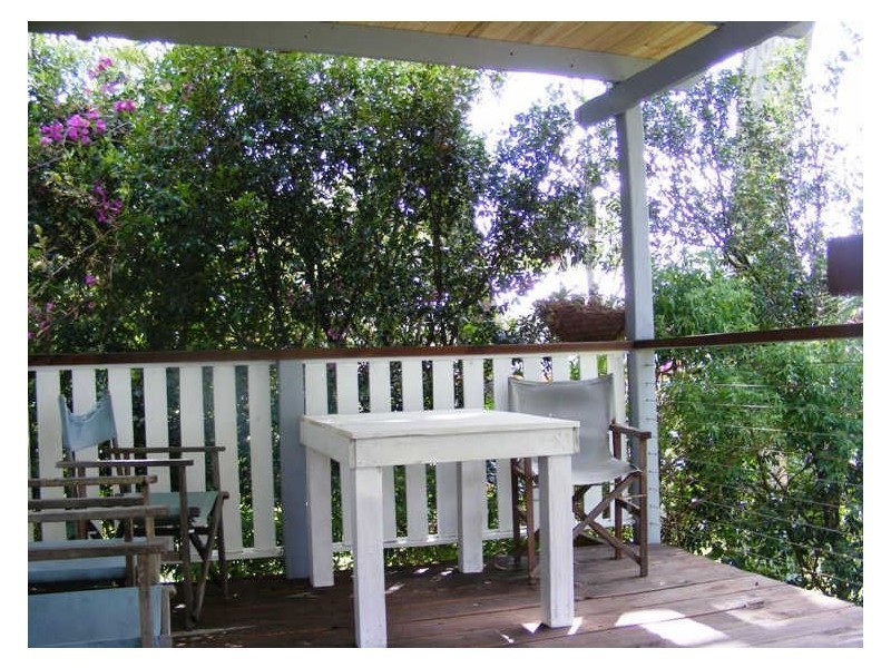 2 WATERSIDE DRIVE, Macleay Island QLD 4184