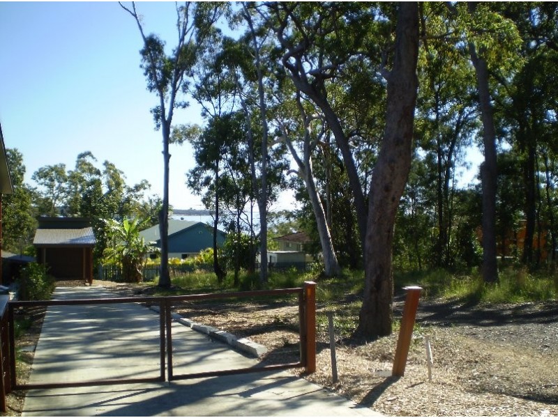 214 Kate St, Macleay Island QLD 4184