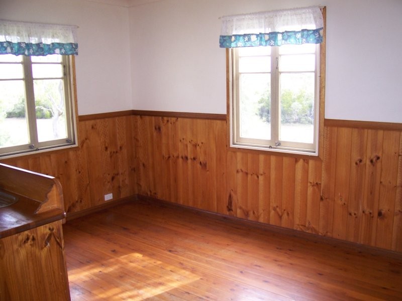 48 CHARLES TCE, Macleay Island QLD 4184