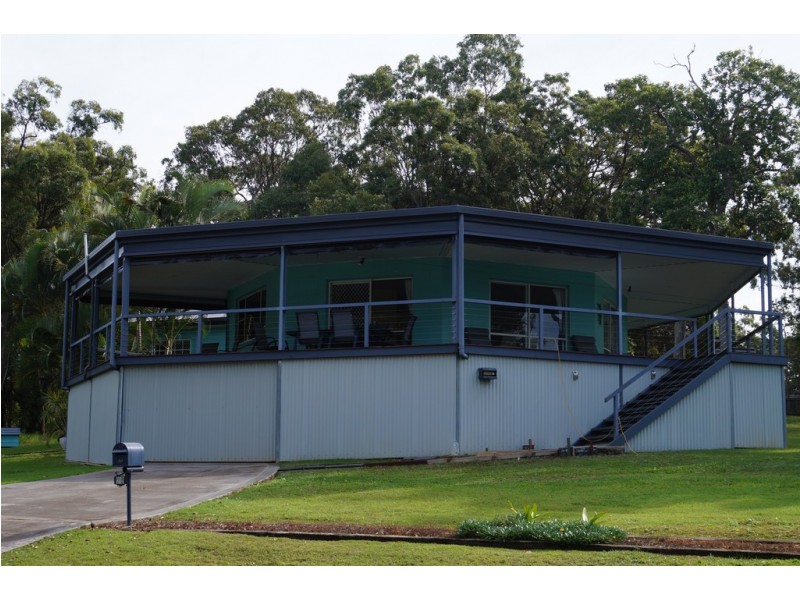 76 Beelong St, Macleay Island QLD 4184