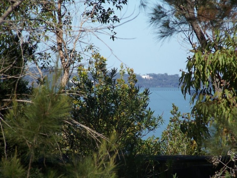 22 Jane St, Macleay Island QLD 4184