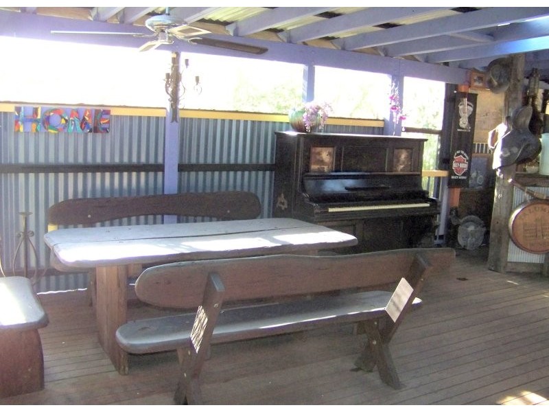 61 Lucas dr, Lamb Island QLD 4184