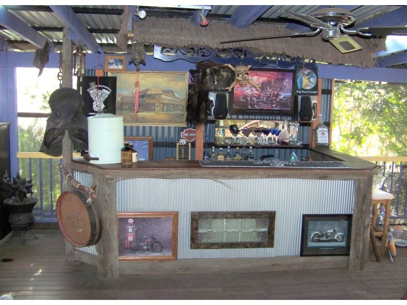 61 Lucas dr, Lamb Island QLD 4184