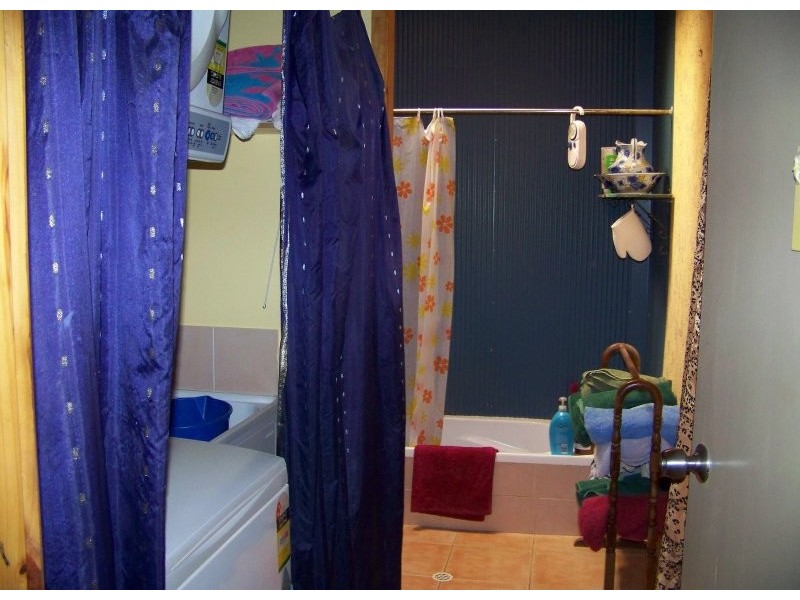 61 Lucas dr, Lamb Island QLD 4184